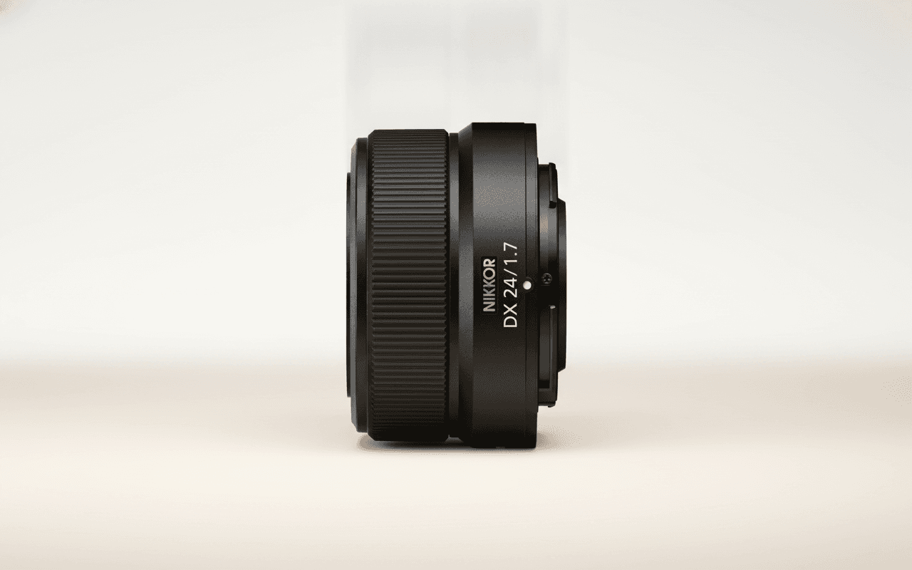 Nikon Z DX 24mm F1.7 (APS-C)